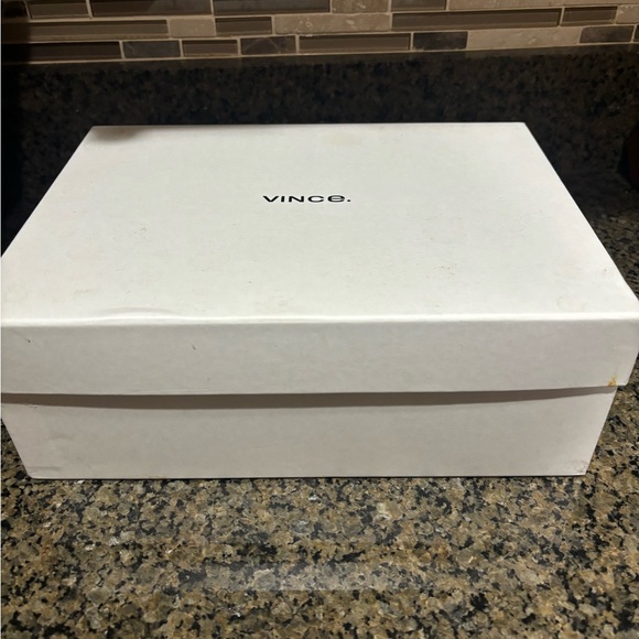 Vince Black Leather Platform Sandals NEW - Picture 8 of 8